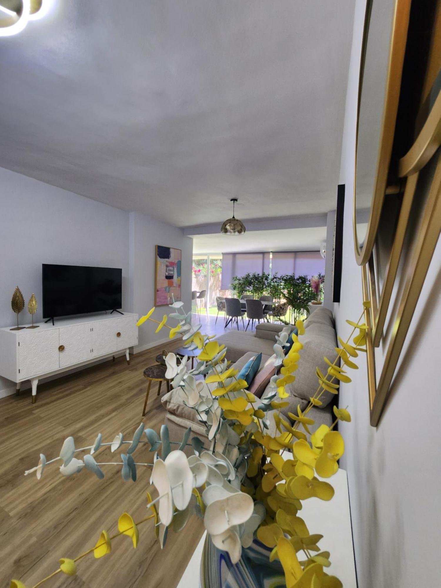 Ansa Beach Apartment - Cabopino, Marbella - Garden Level Dış mekan fotoğraf